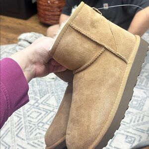 Sherpa Booties Size 7